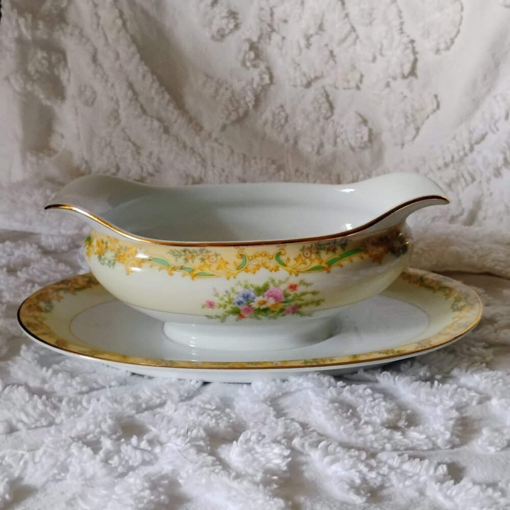 Vintage Noritake Gravy Boat With Attached Underplate